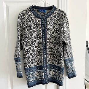 Icewear Wool Navy and Cream Patterned Button Down Cardigan Size Large